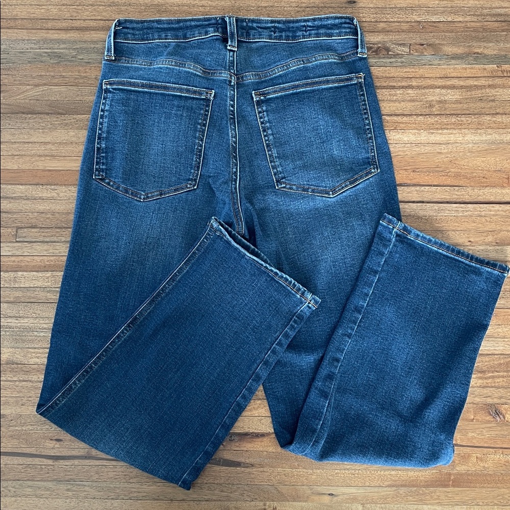 🩷Sale🩷Women’s High-Rise Dark Wash Straight Jeans - Like new - Size 10 - Picture 3 of 6